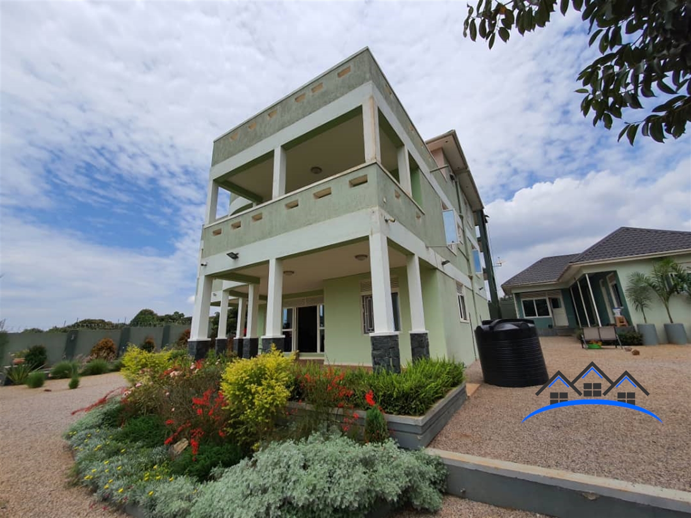 Mansion for sale in Kajjansi Wakiso