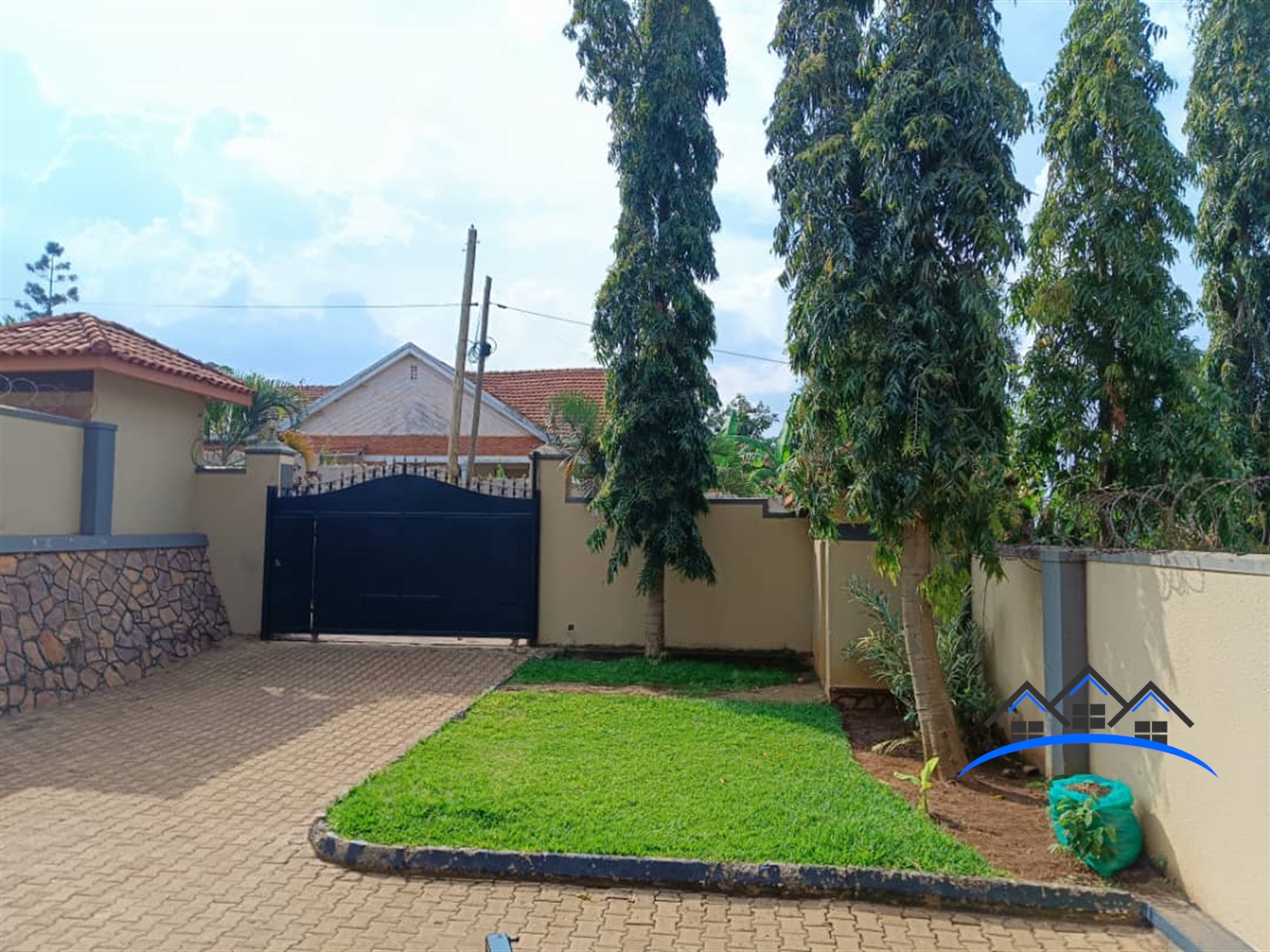 Storeyed house for sale in Muyenga Kampala