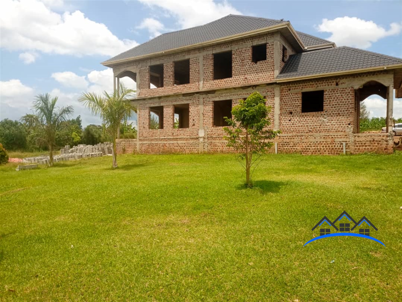 Shell House for sale in Ssanga Wakiso