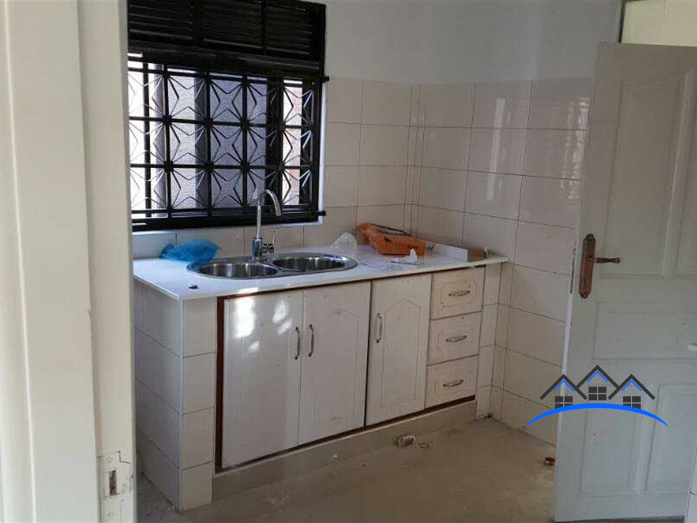 Bungalow for sale in Kitende Wakiso