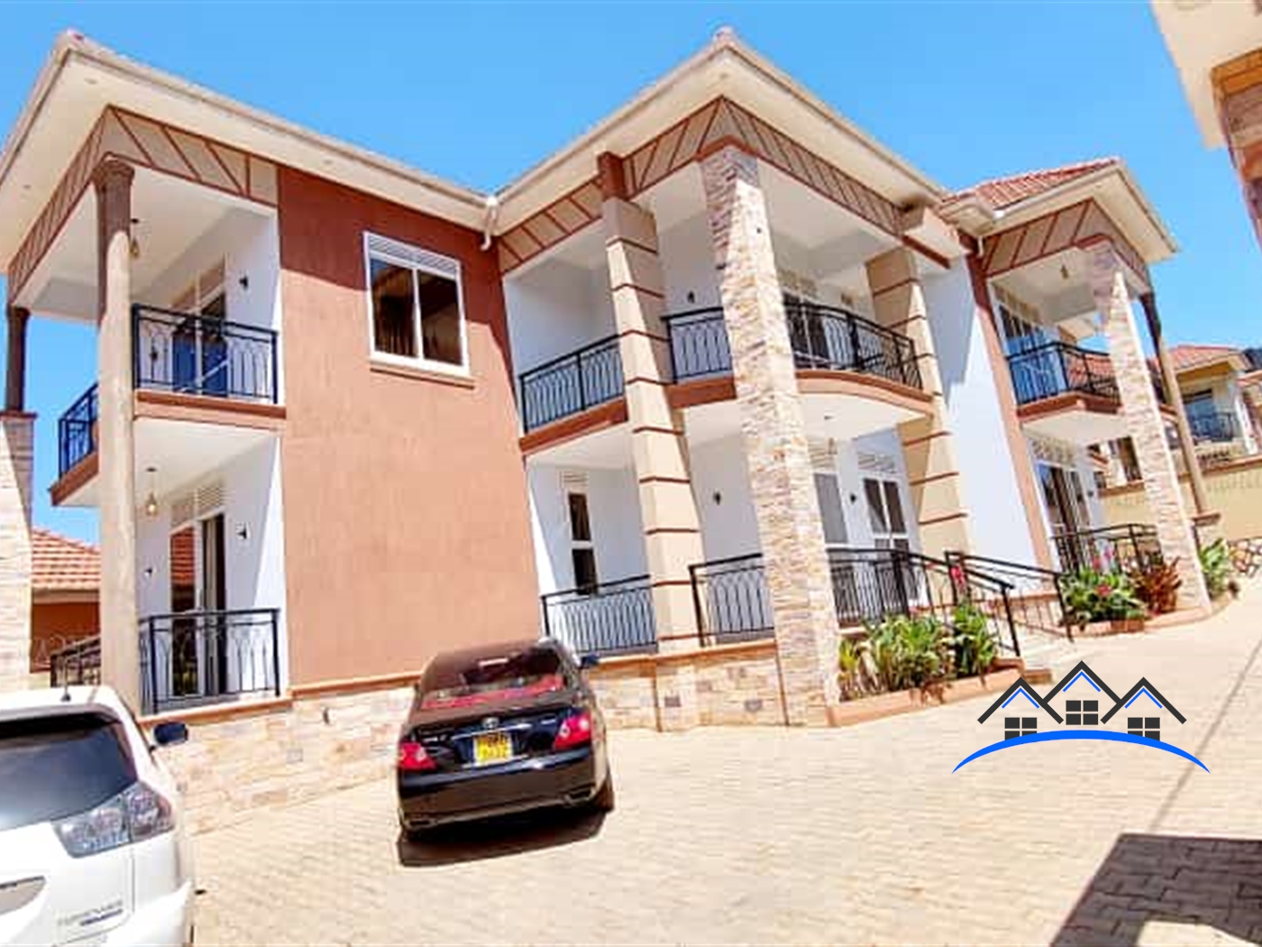 Mansion for sale in Kira Wakiso