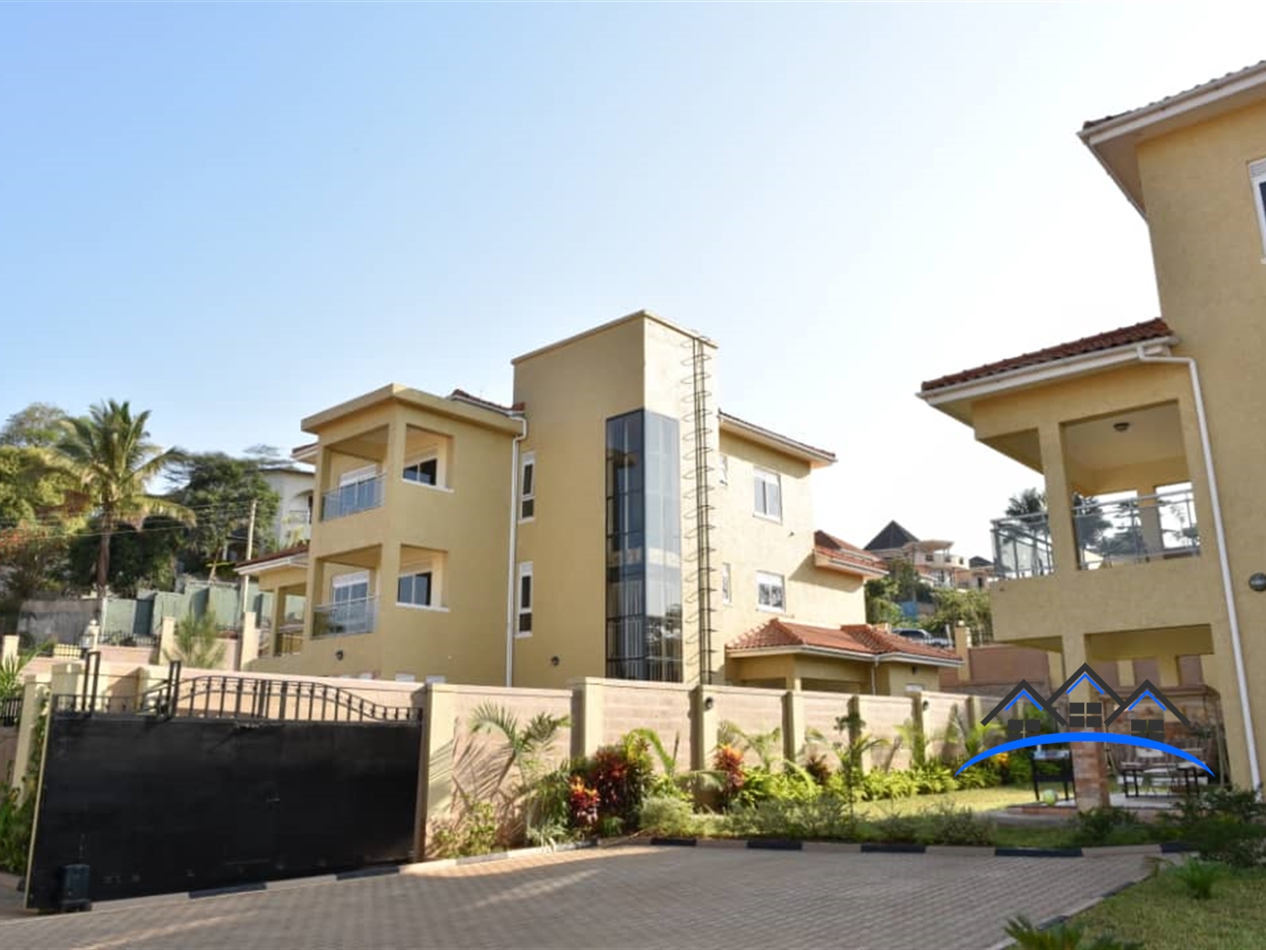 Mansion for sale in Munyonyo Kampala