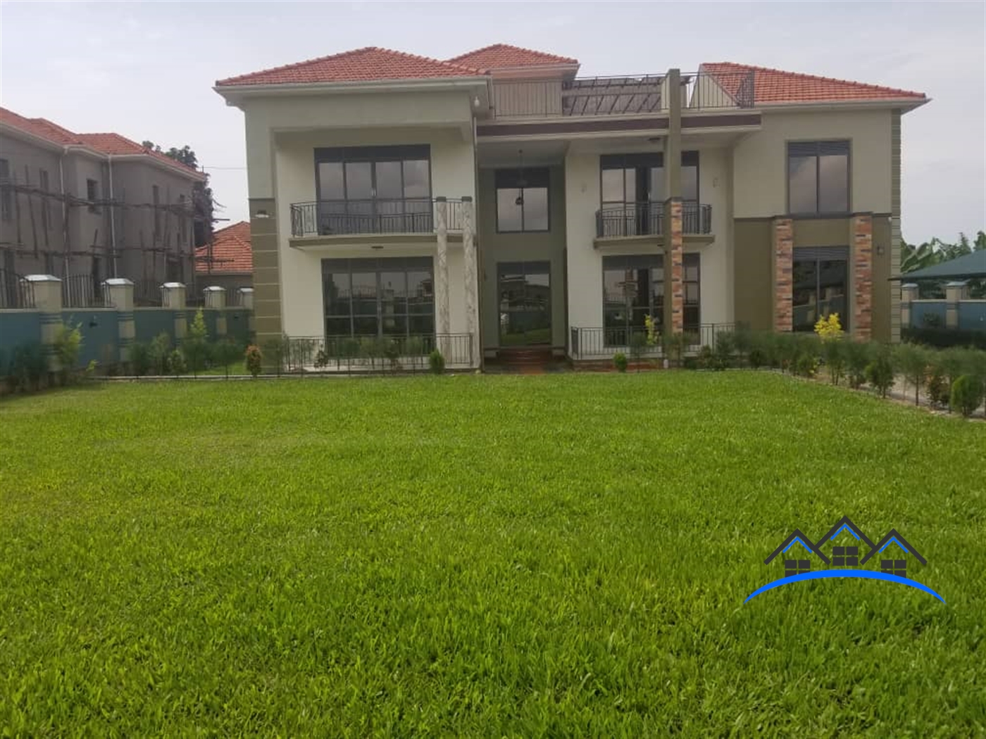 Mansion for sale in Bwebajja Wakiso