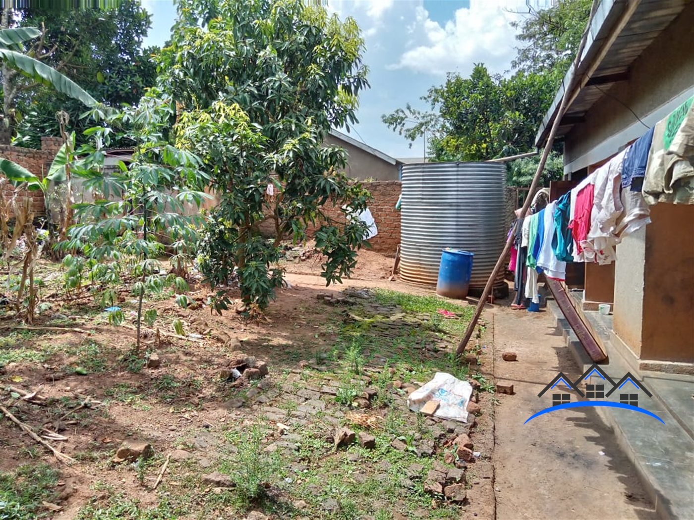 Shop for sale in Kawanda Wakiso