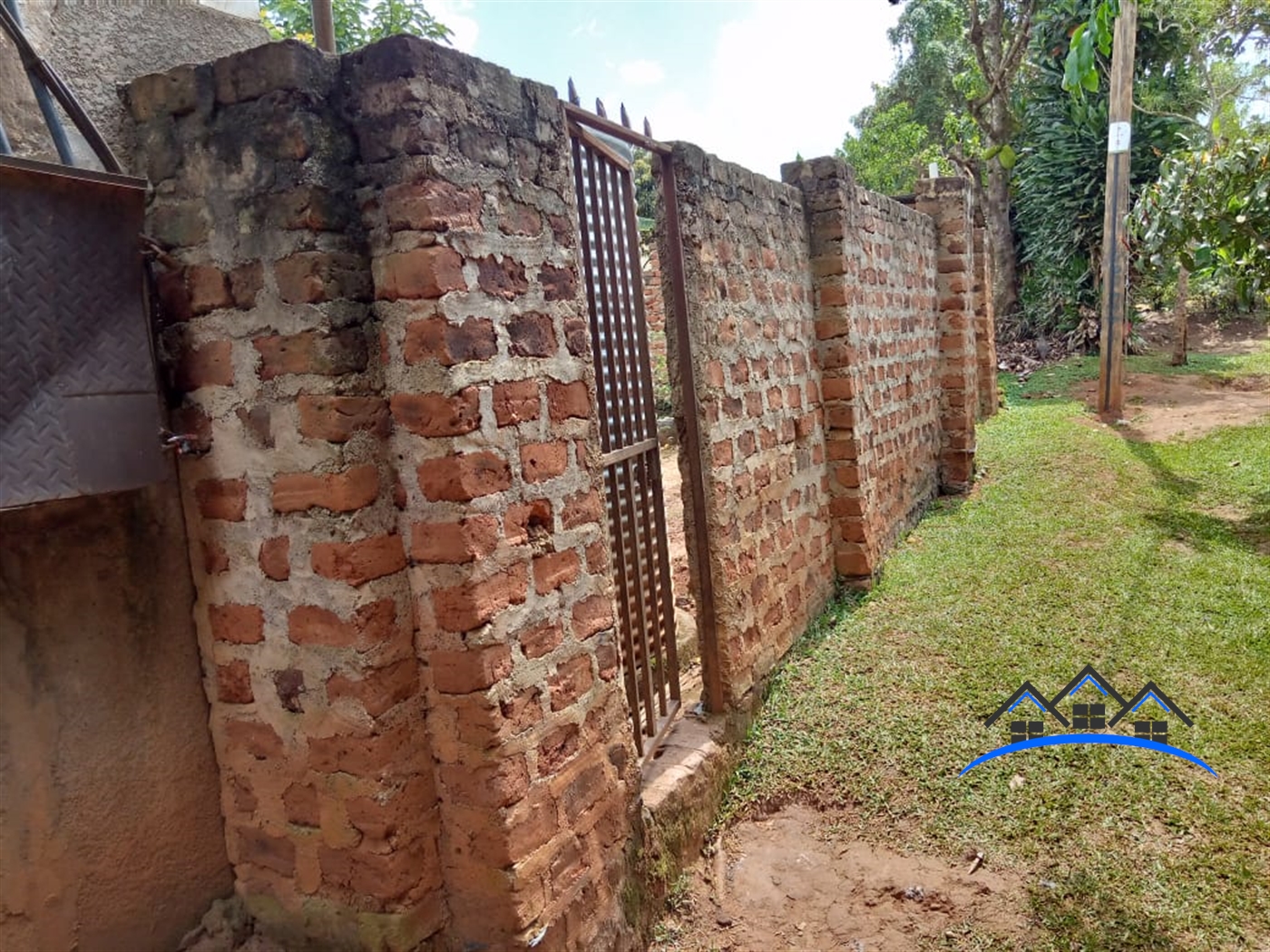 Shop for sale in Kawanda Wakiso