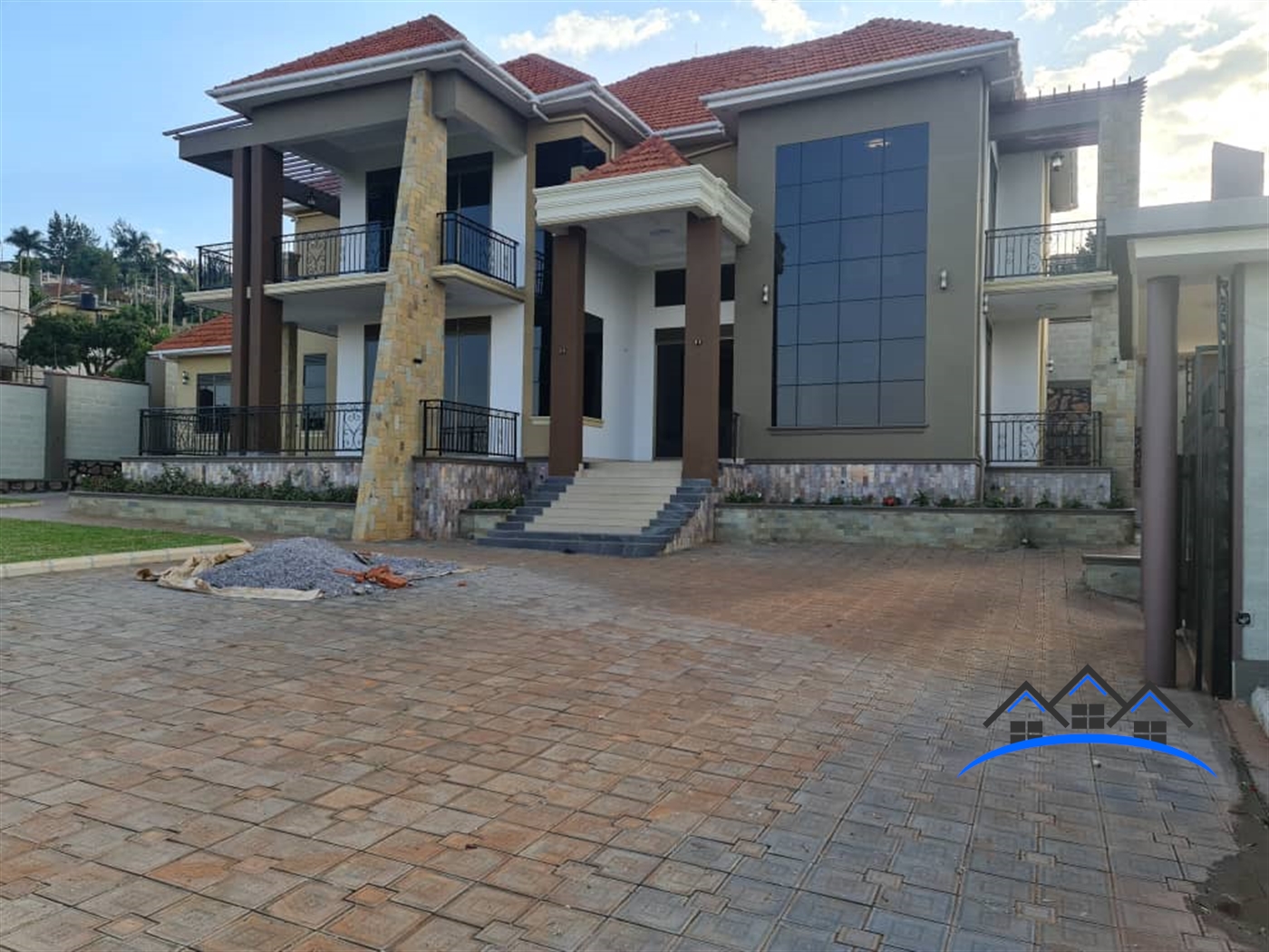 Mansion for sale in Akright Wakiso