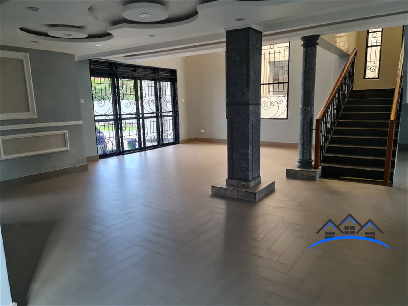 Mansion for sale in Akright Wakiso