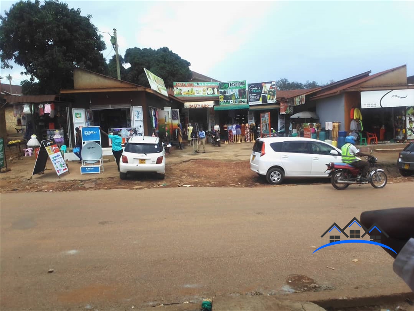 Shop for sale in Kireka Wakiso