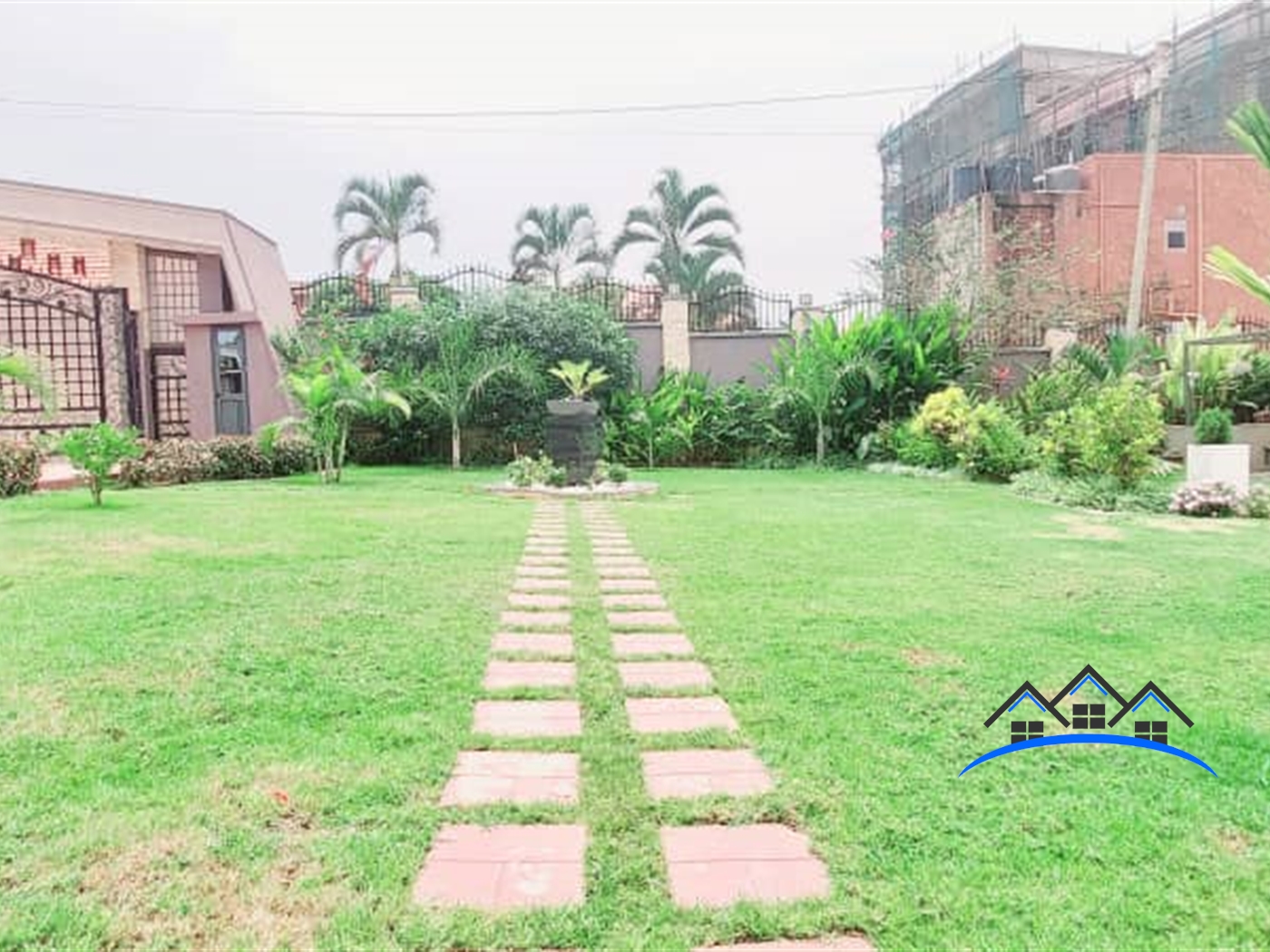 Mansion for sale in Naalya Wakiso