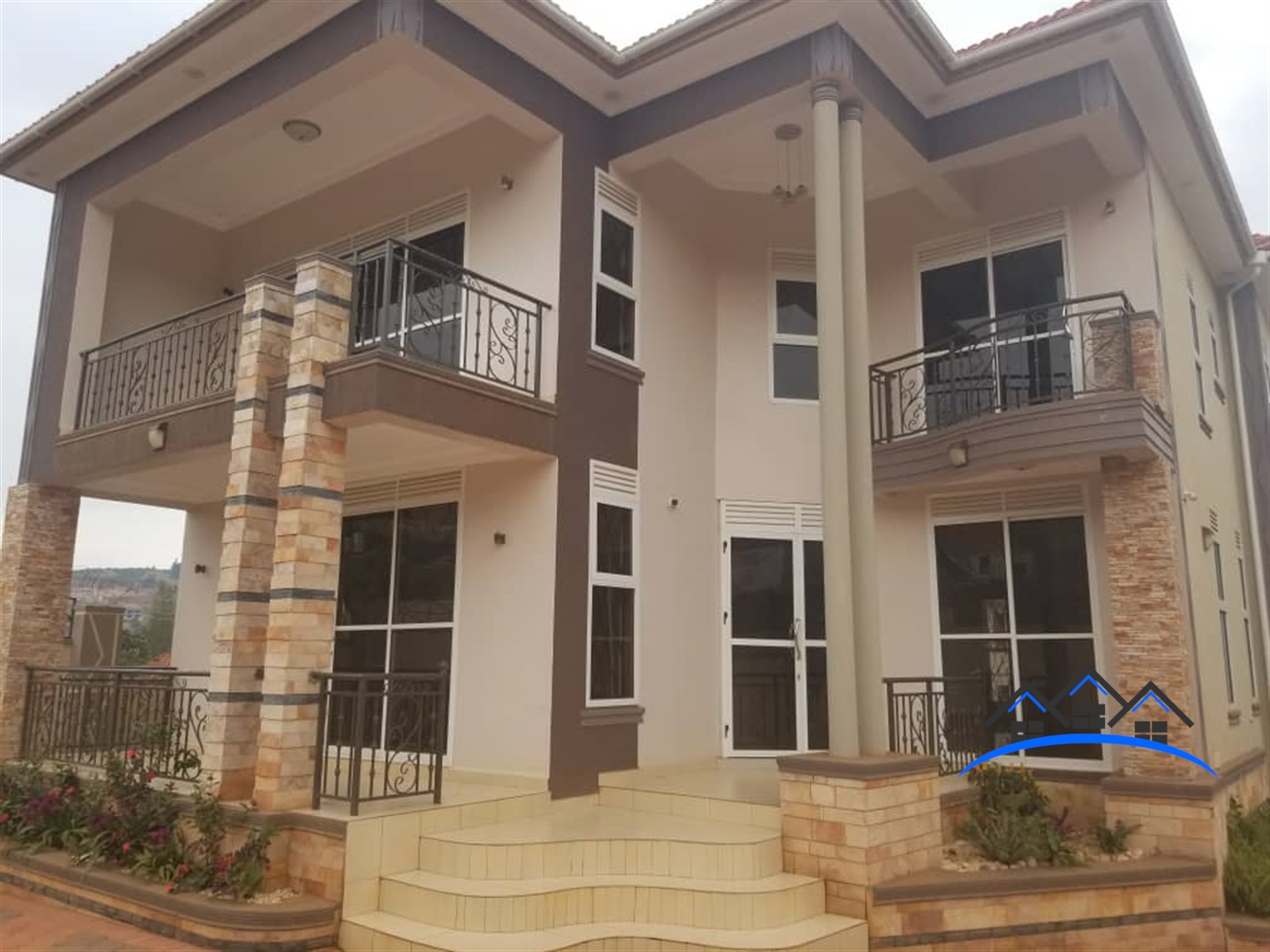 Mansion for sale in Bwebajja Wakiso