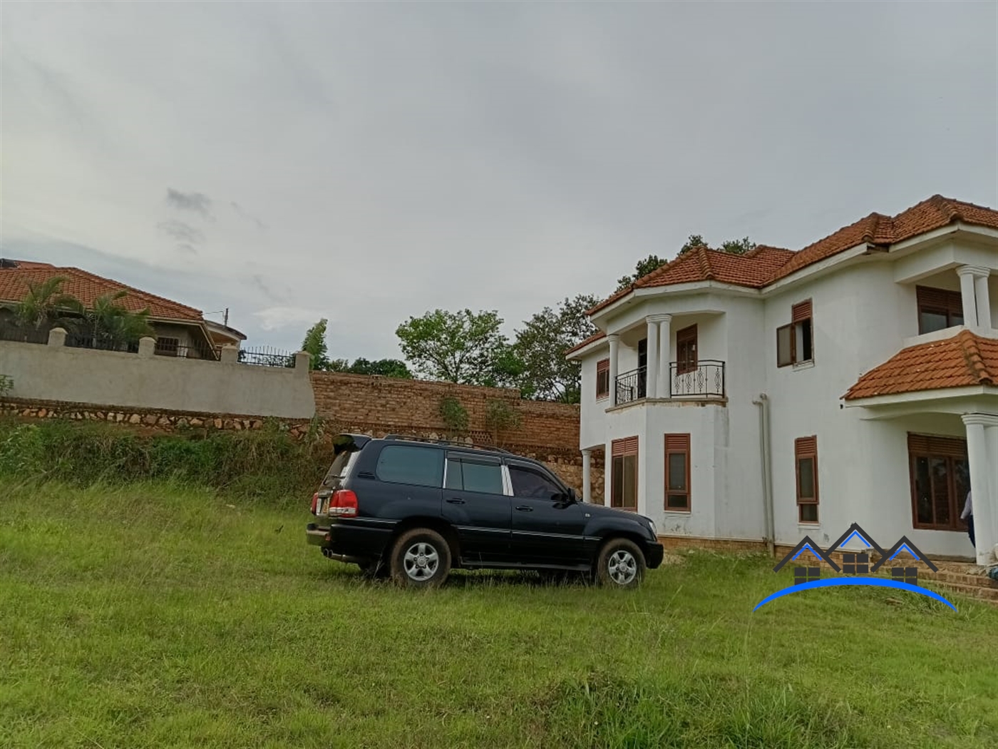 Mansion for sale in Buwaate Wakiso