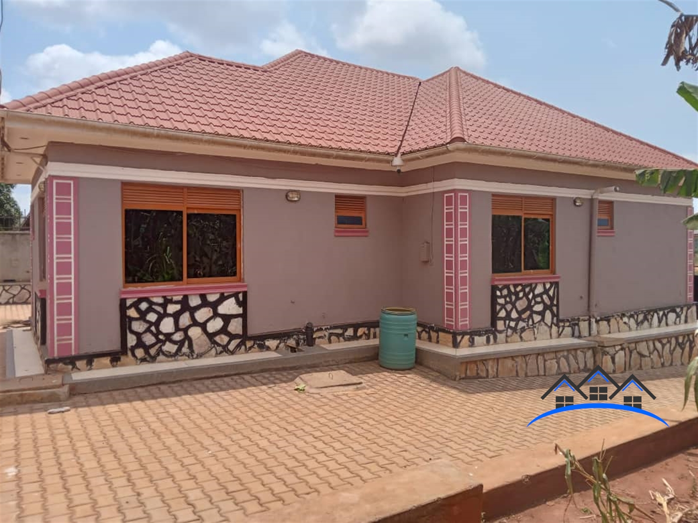 Bungalow for sale in Kitende Wakiso