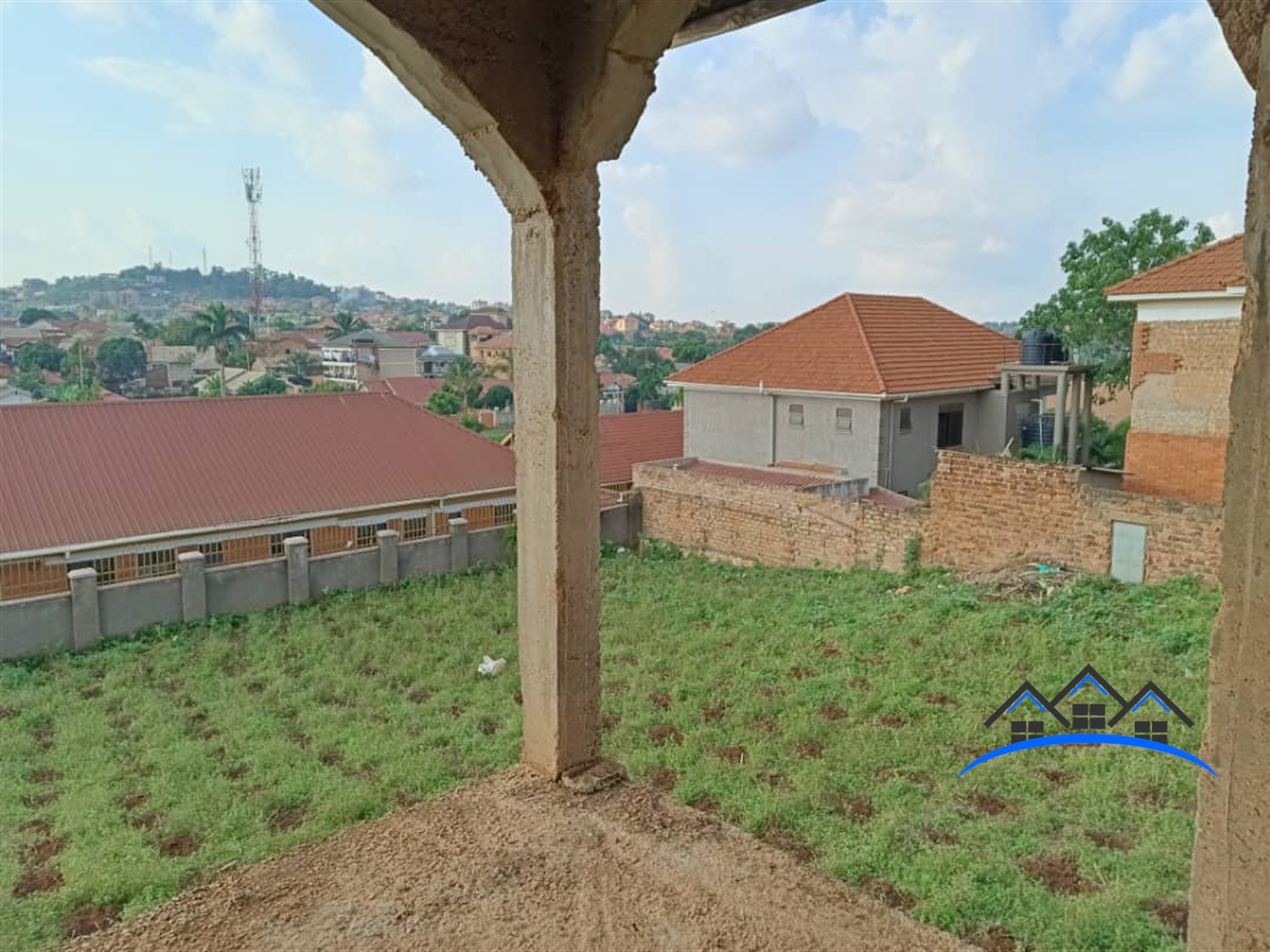 Shell House for sale in Kisaasi Kampala