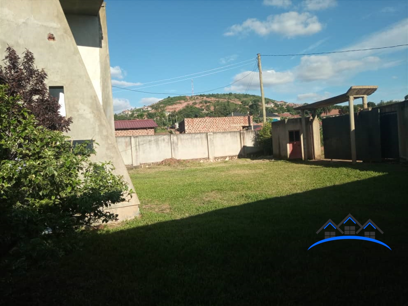 Storeyed house for sale in Nansana Wakiso