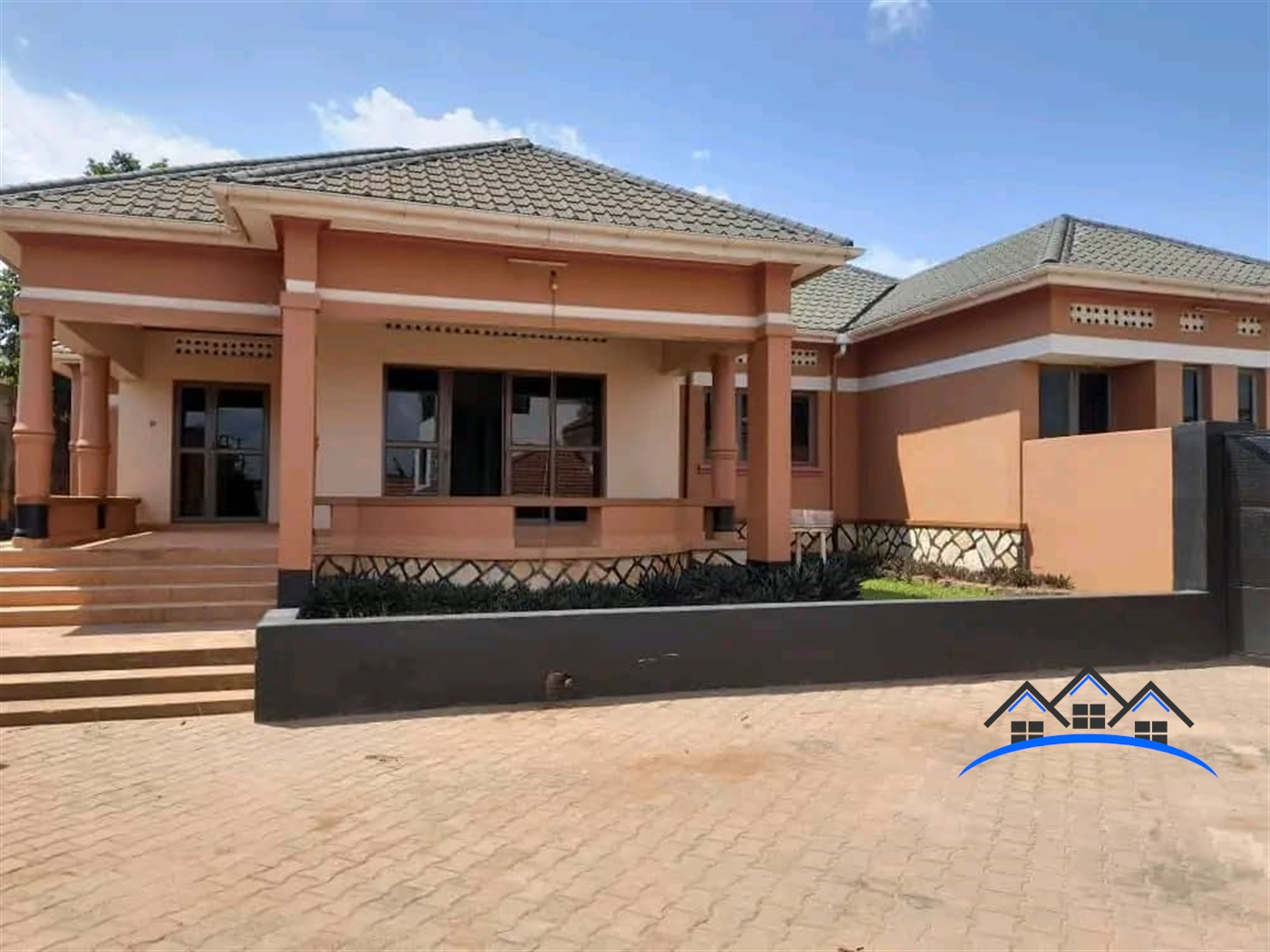 Bungalow for sale in Nakweelo Wakiso