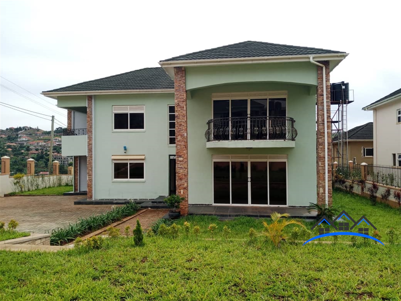 Mansion for sale in Bwebajja Wakiso