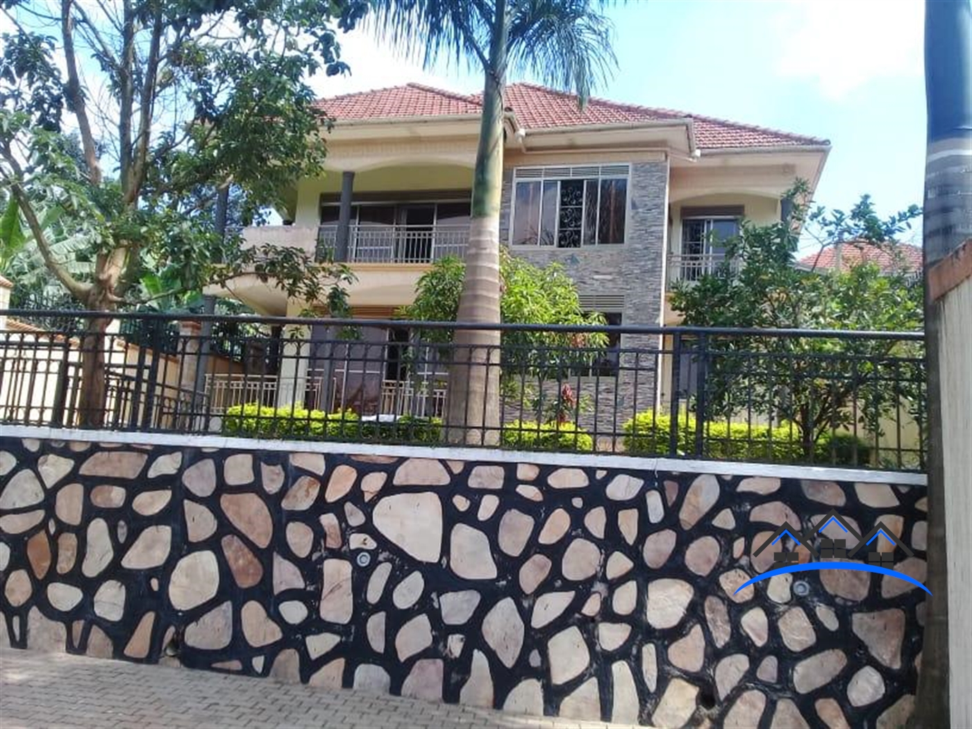 Villa for sale in Komamboga Kampala