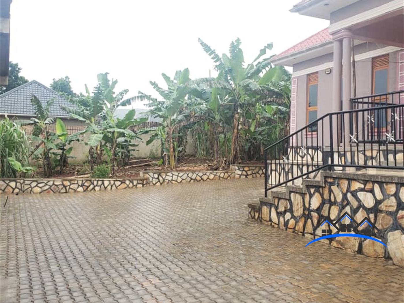 Bungalow for sale in Kitende Wakiso