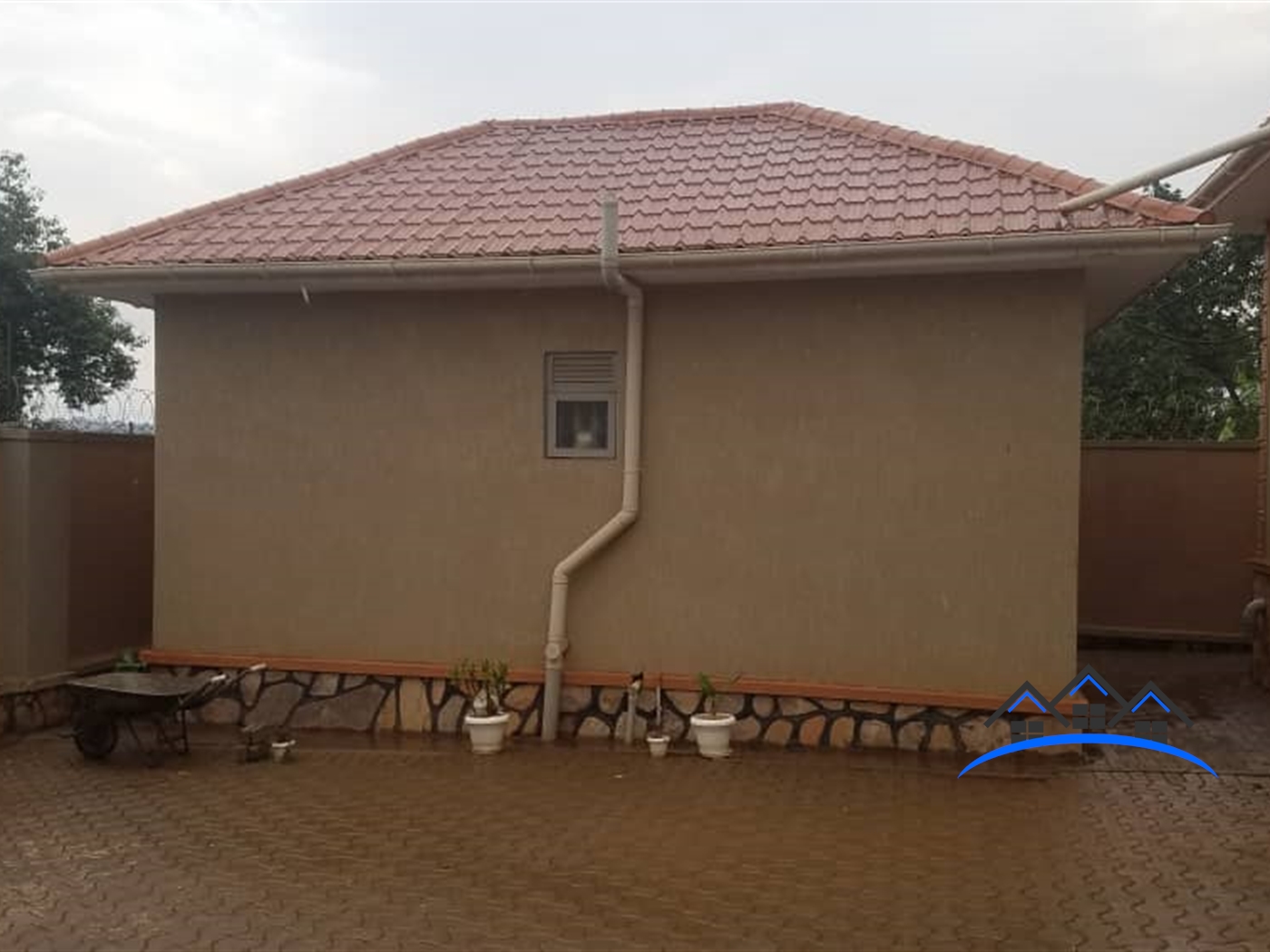 Bungalow for sale in Kiteetikaa Wakiso