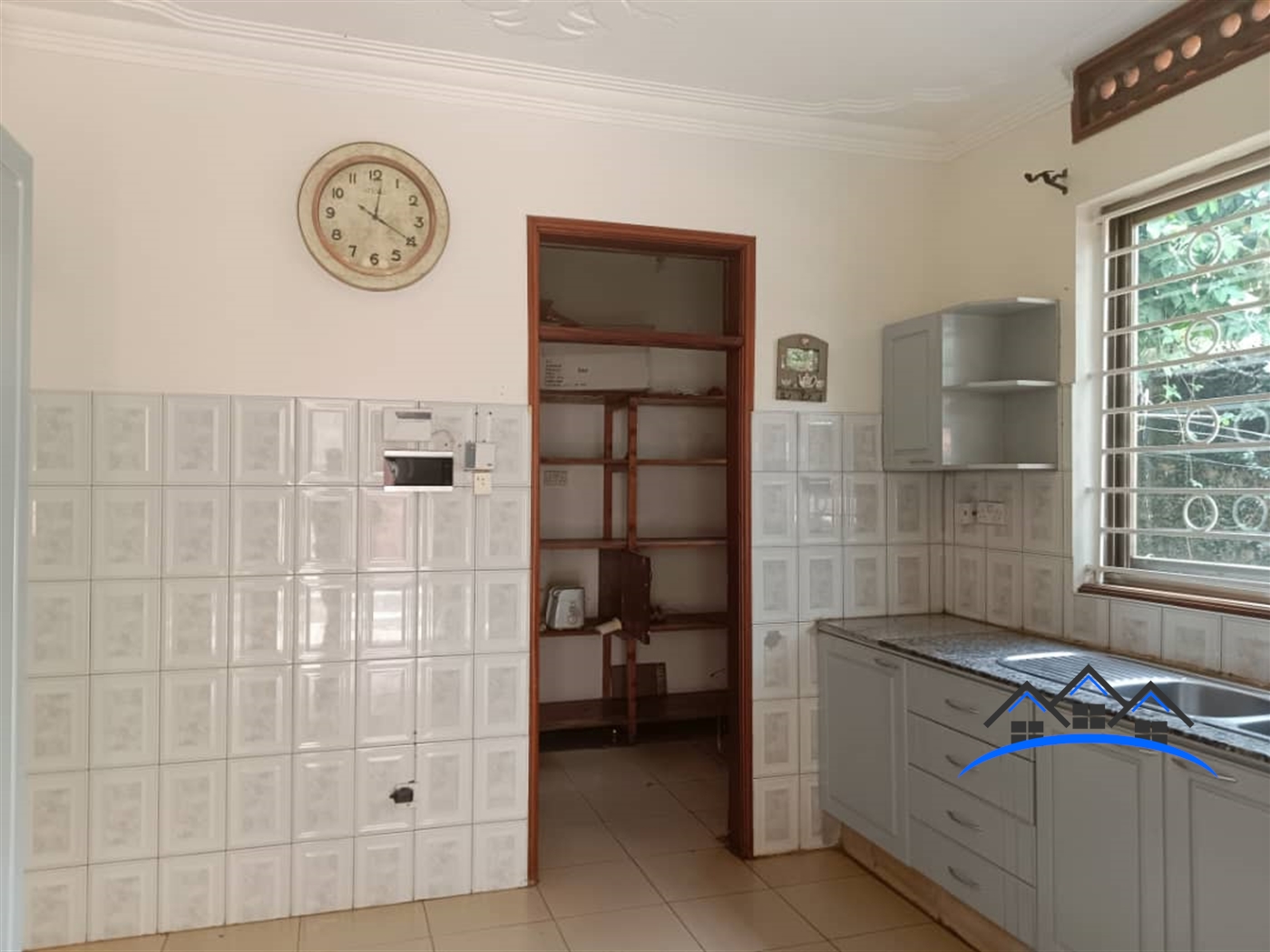 Bungalow for sale in Munyonyo Kampala