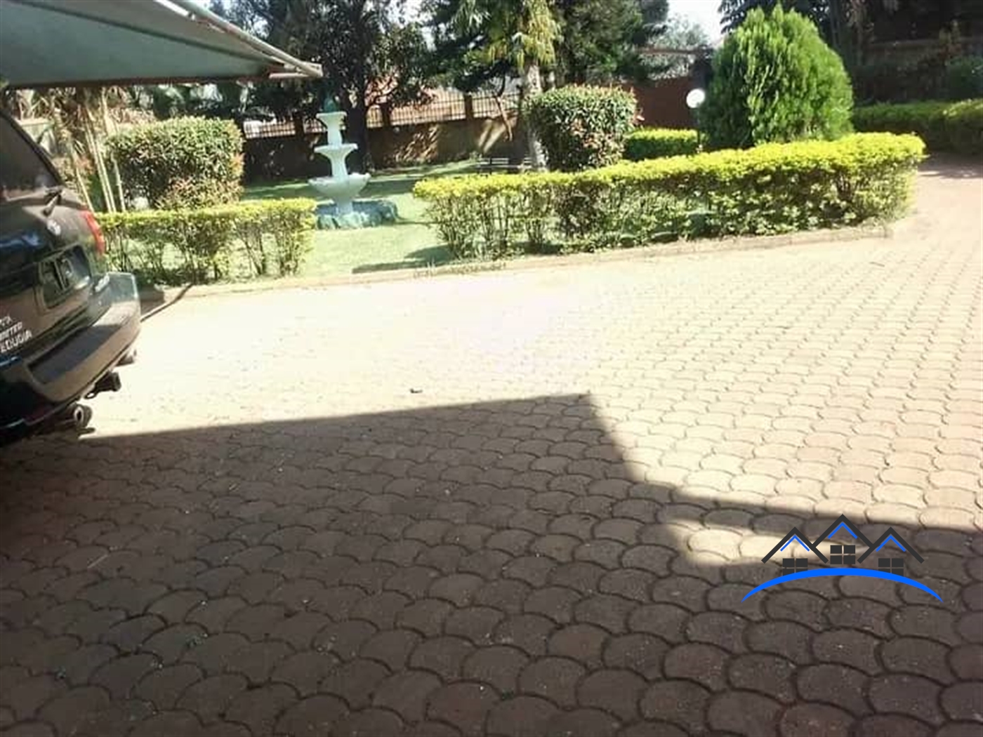 Mansion for sale in Mpererwe Wakiso