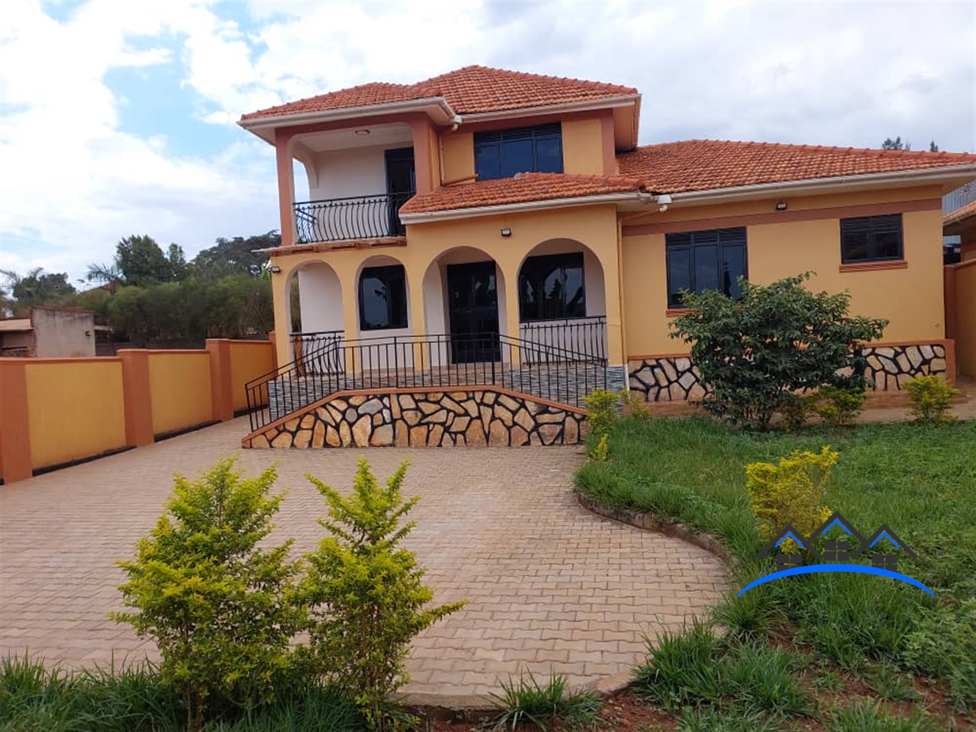 Storeyed house for sale in Kira Wakiso