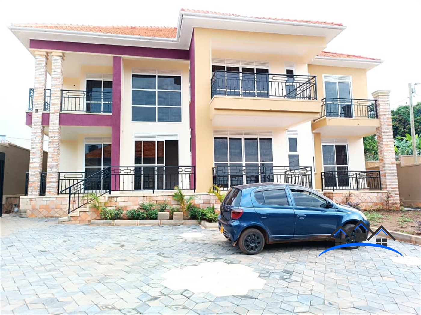 Mansion for sale in Kira Wakiso