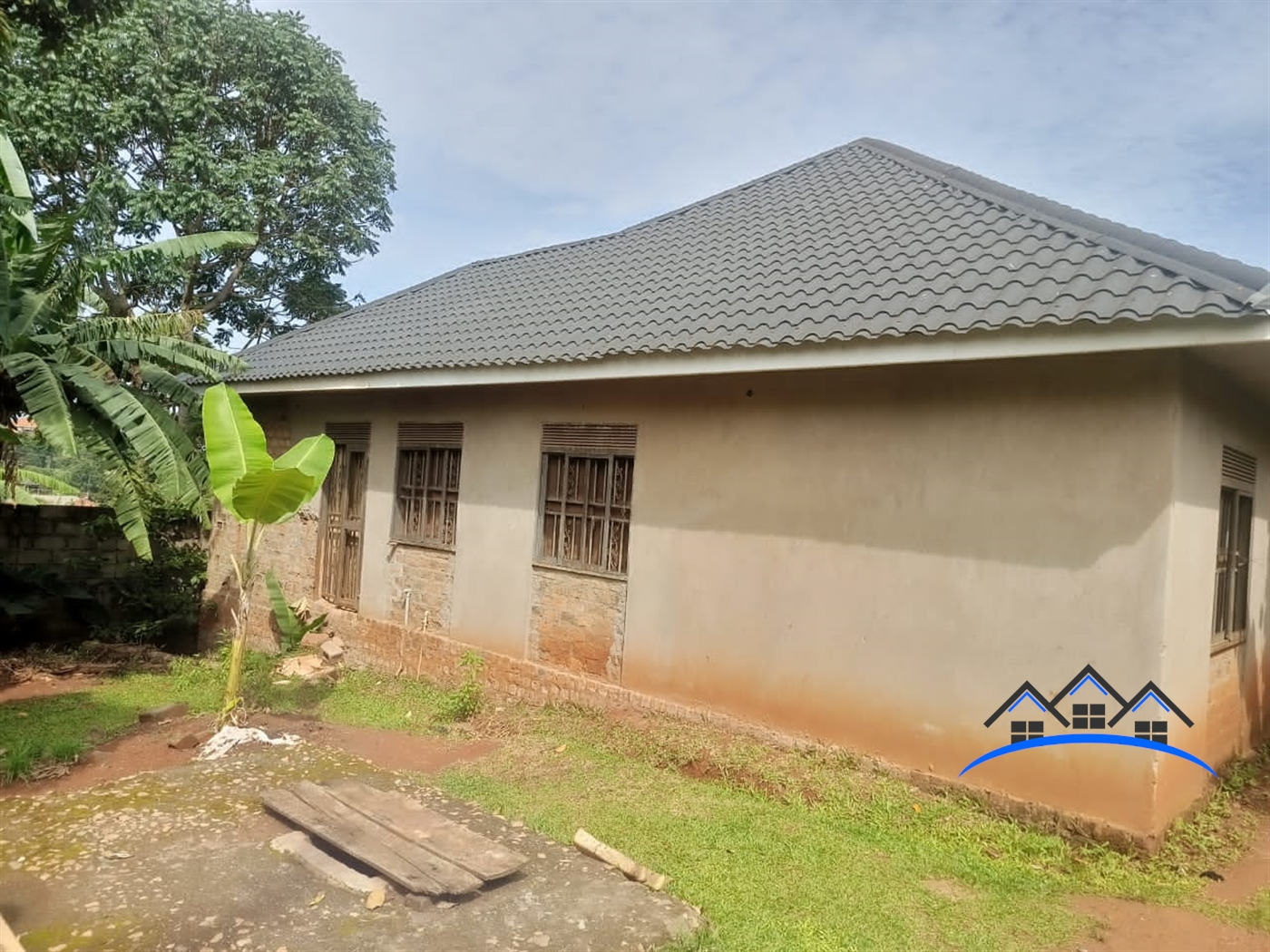 Shell House for sale in Bwebajja Wakiso