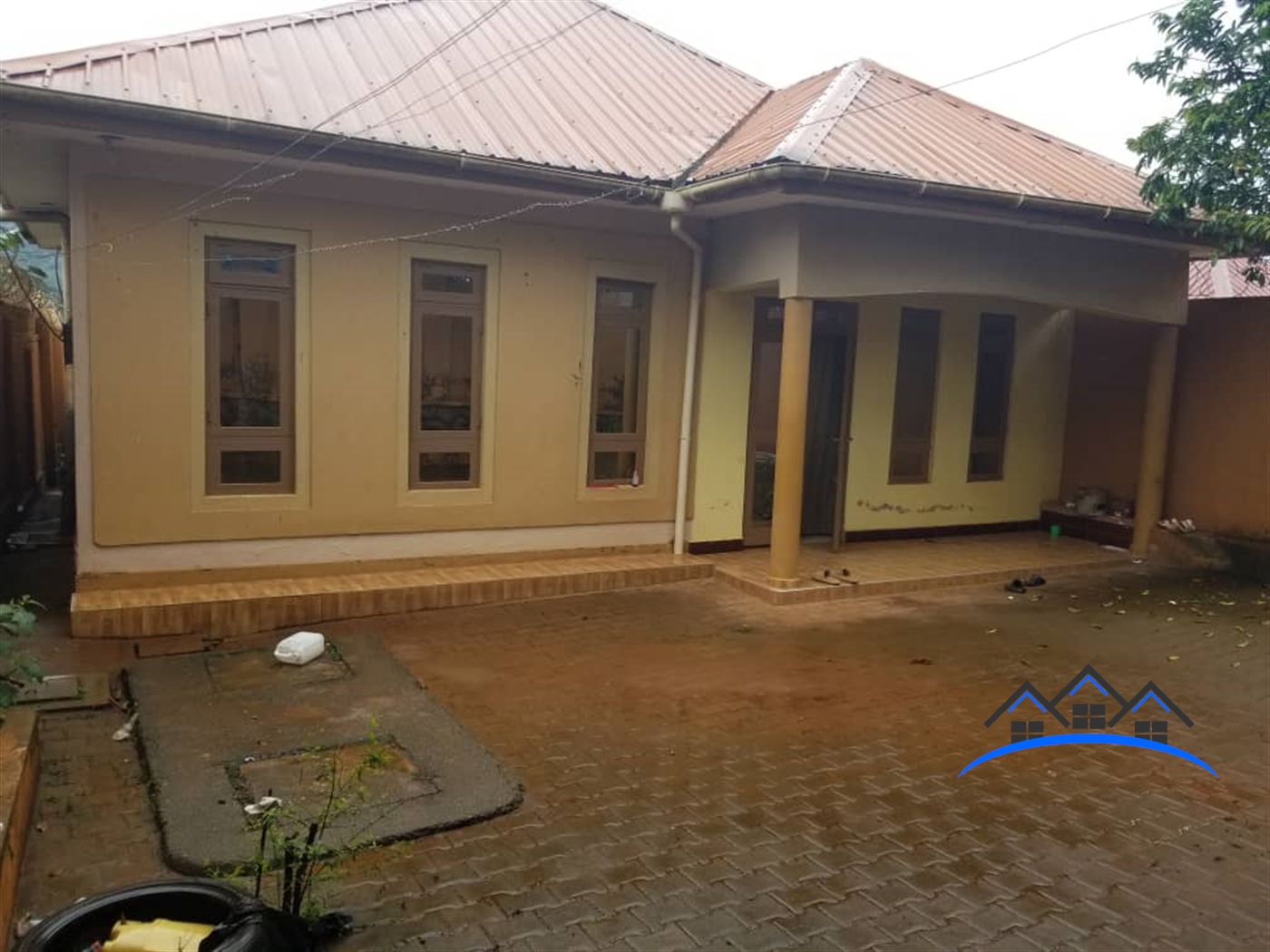 Bungalow for sale in Bwebajja Wakiso