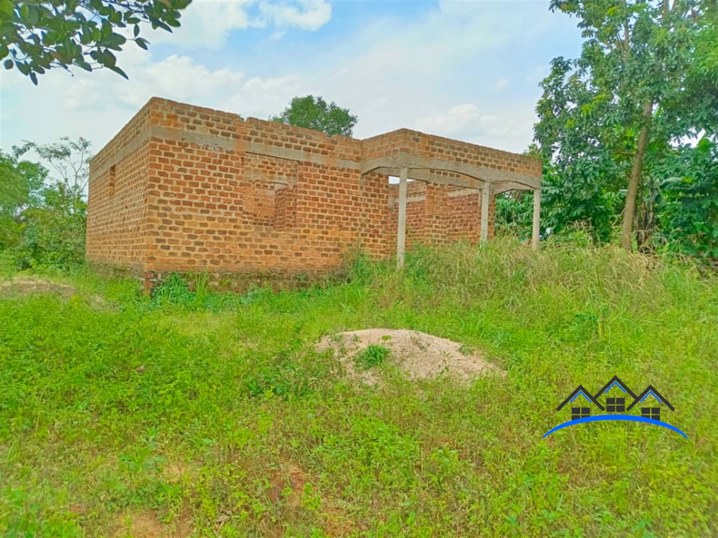 Shell House for sale in Nakisunga Mukono