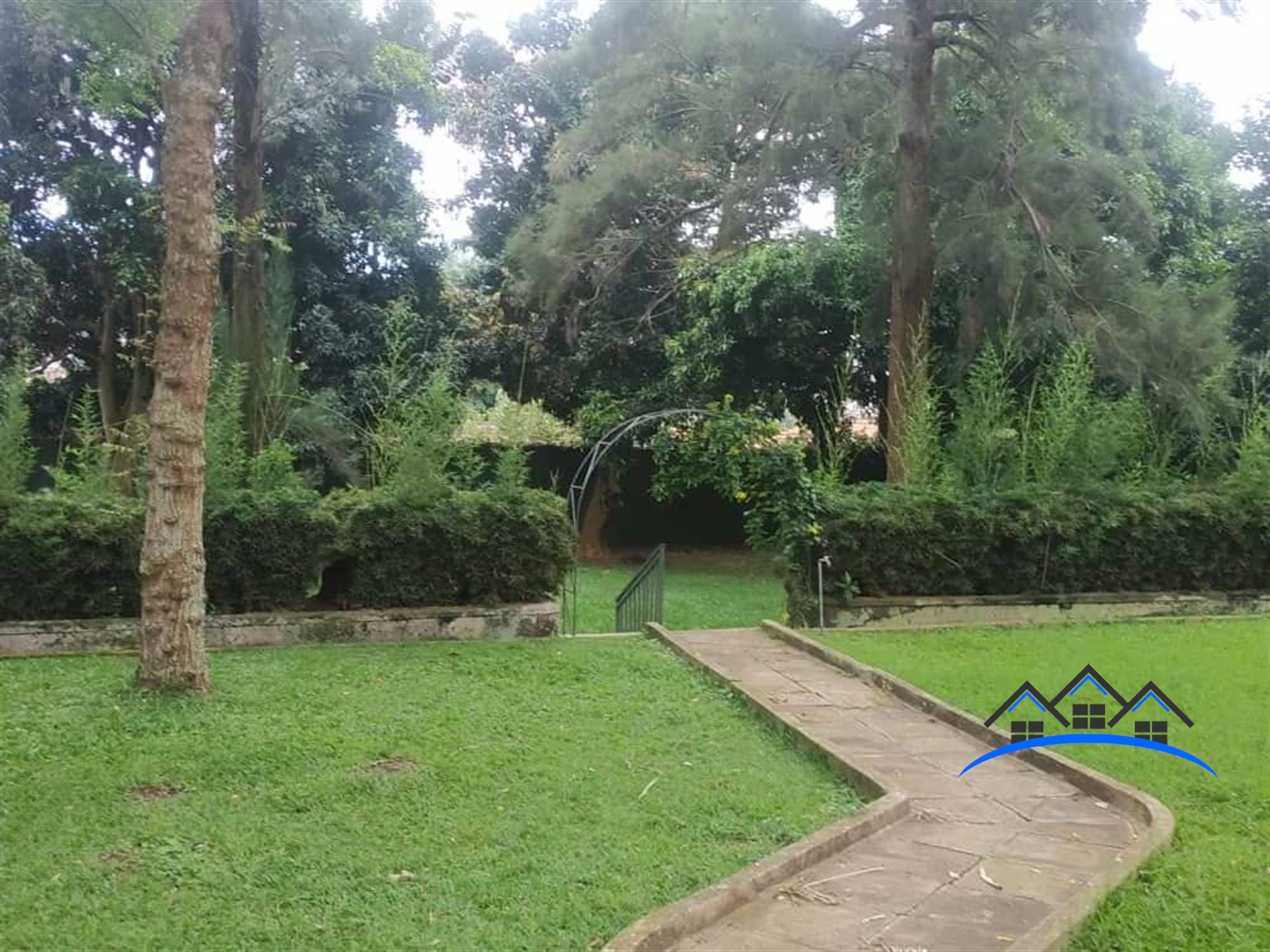 Residential Land for sale in Bugoloobi Kampala