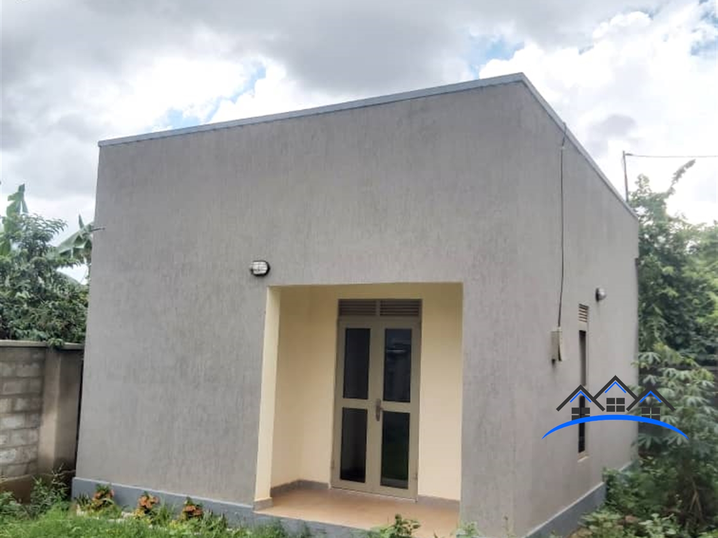 Town House for sale in Kitende Wakiso