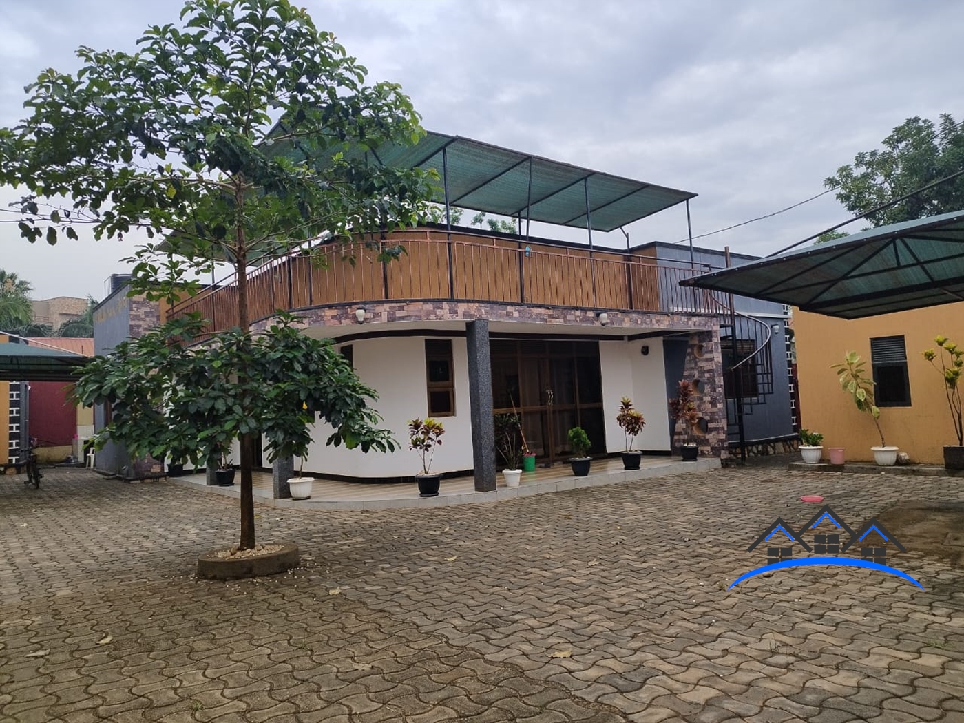 Penthouse for sale in Namugongo Wakiso