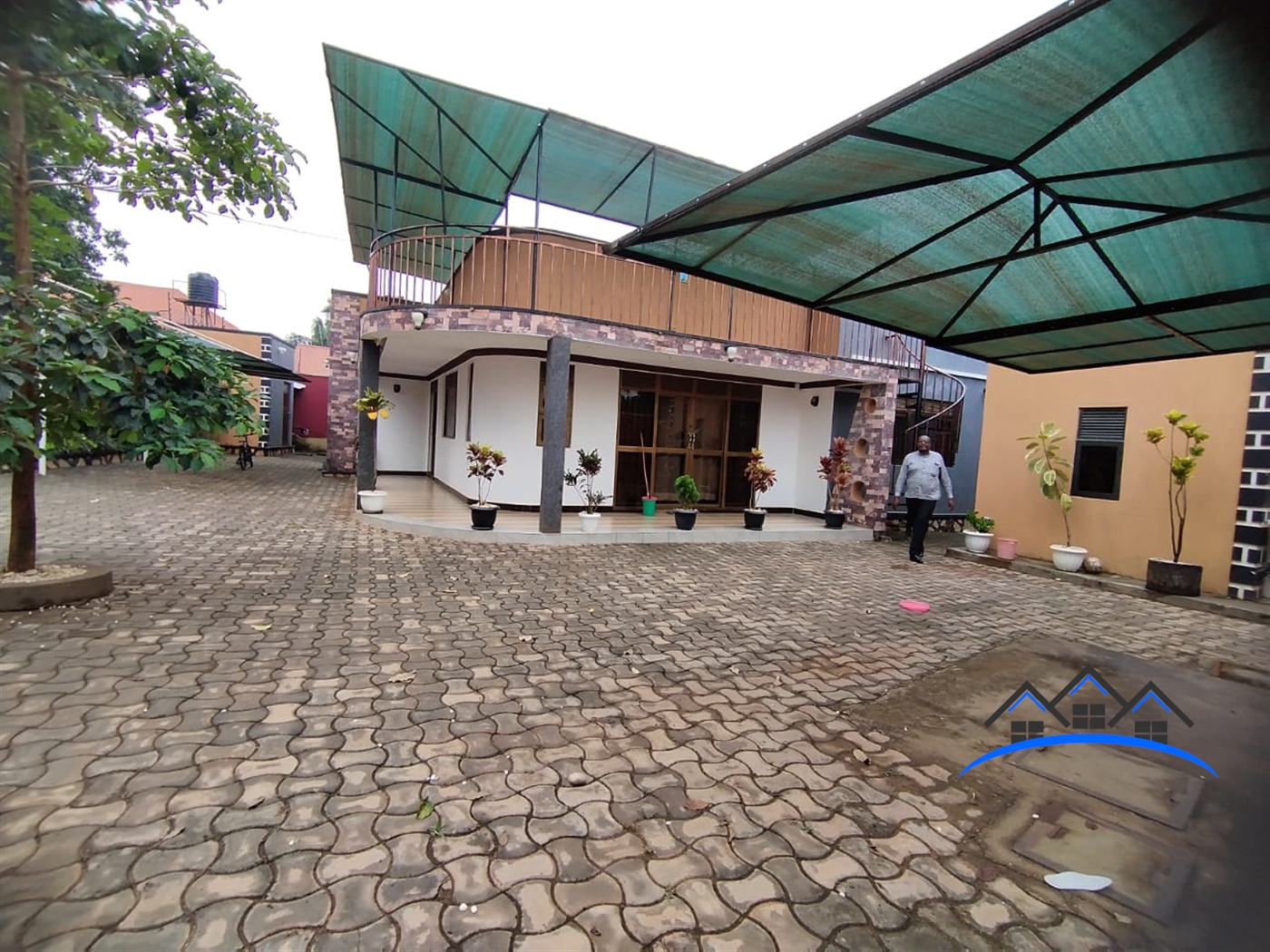 Penthouse for sale in Namugongo Wakiso