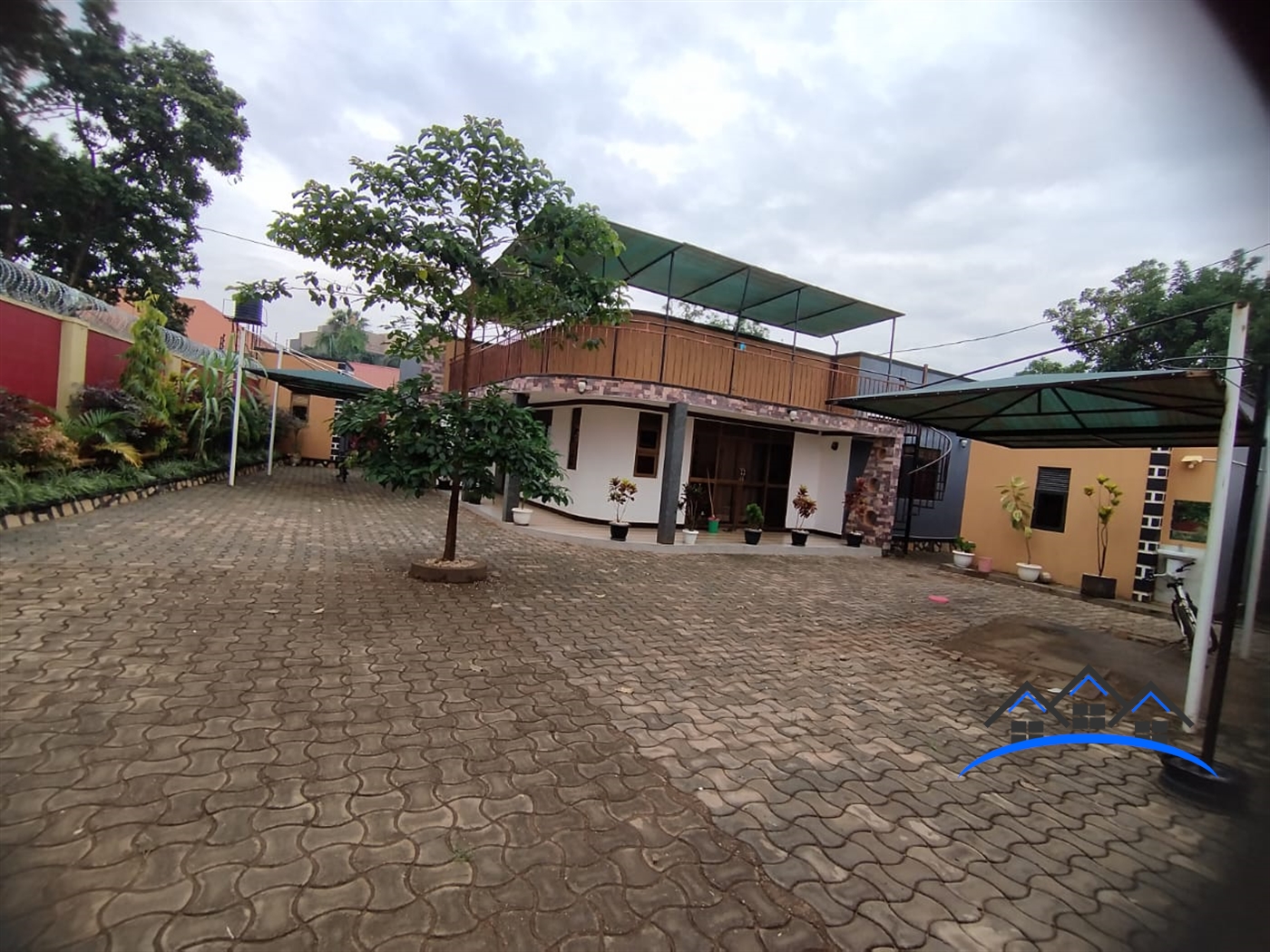 Penthouse for sale in Namugongo Wakiso