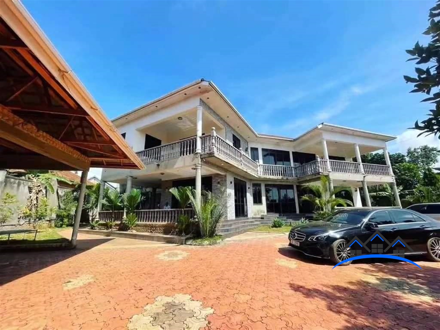 Mansion for sale in Munyonyo Kampala