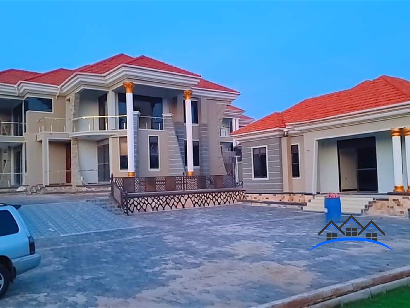 Mansion for sale in Kira Wakiso