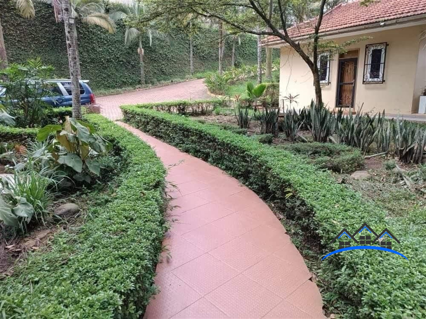 Villa for sale in Kololo Kampala