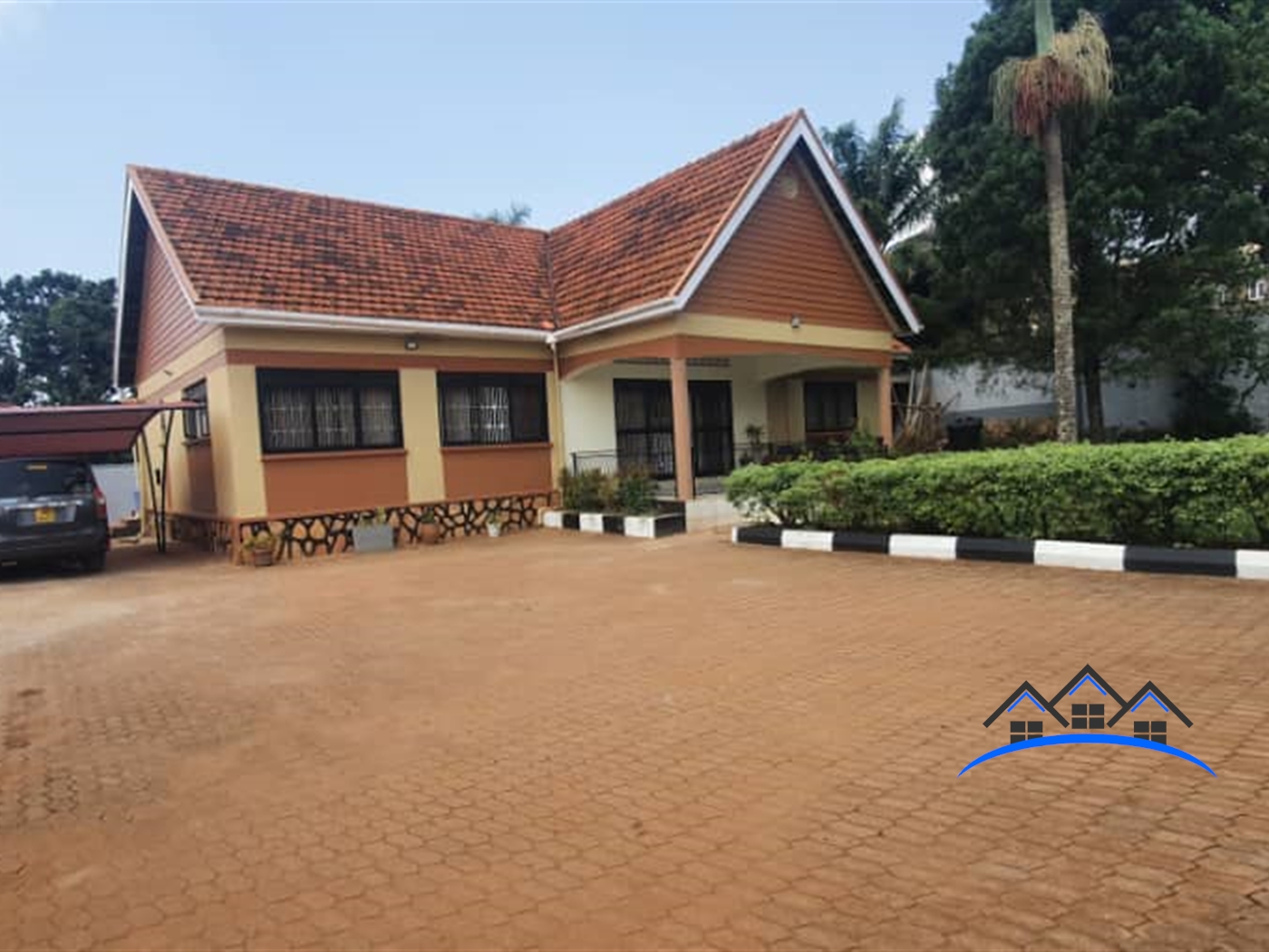 Villa for sale in Kololo Kampala