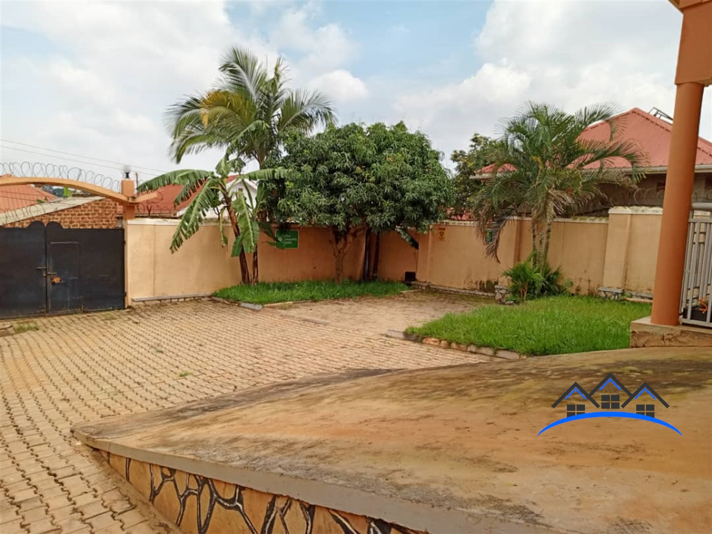 Bungalow for sale in Nansana Wakiso