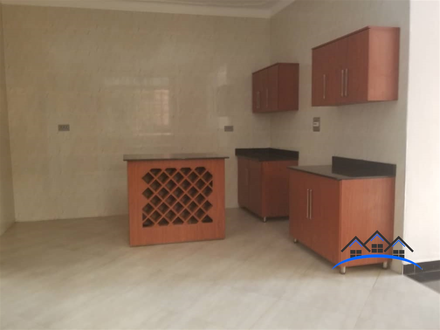 Duplex for sale in Bwebajja Wakiso