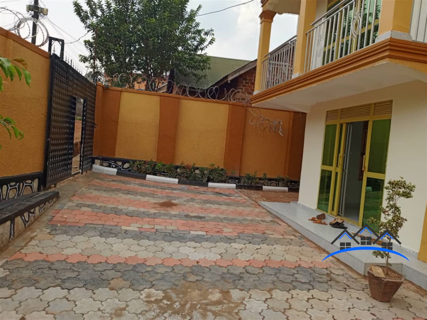 Storeyed house for sale in Nansana Wakiso