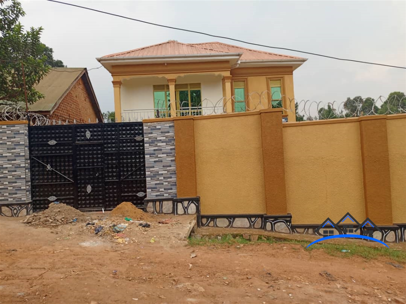 Storeyed house for sale in Nansana Wakiso