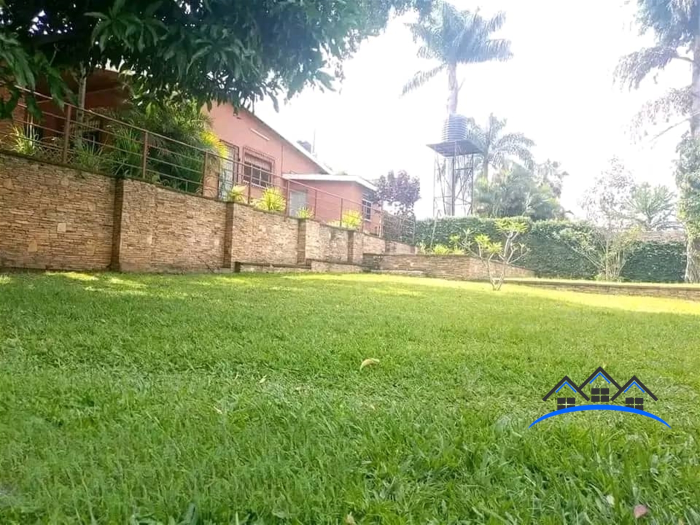 Bungalow for sale in Mutungo Kampala