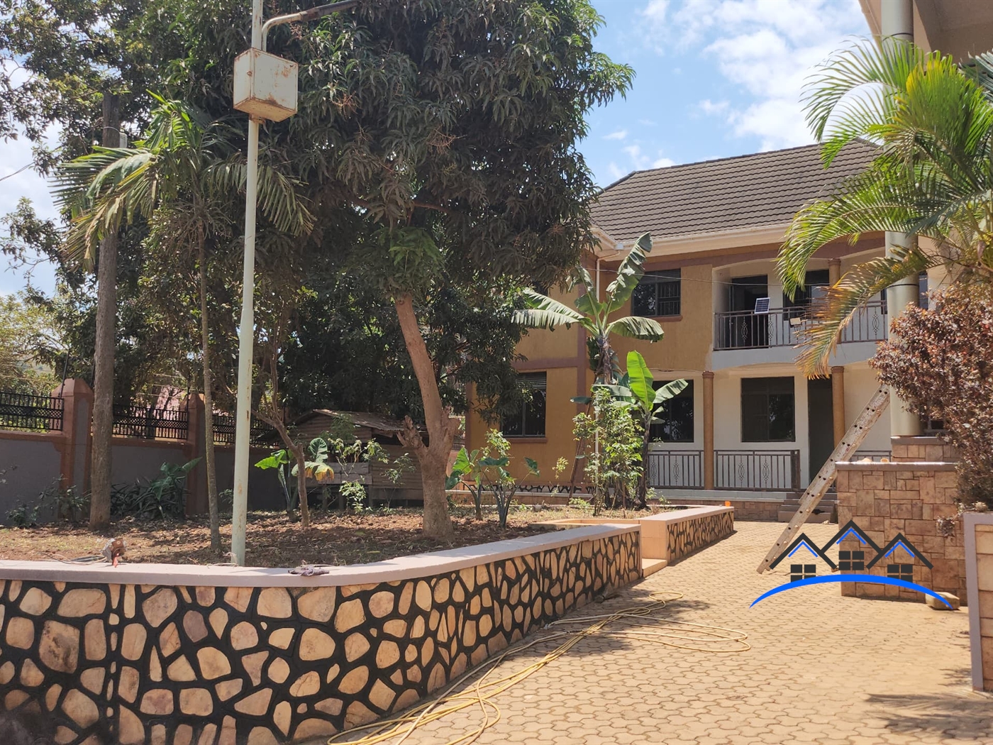 Apartment for sale in Mutundwe Kampala