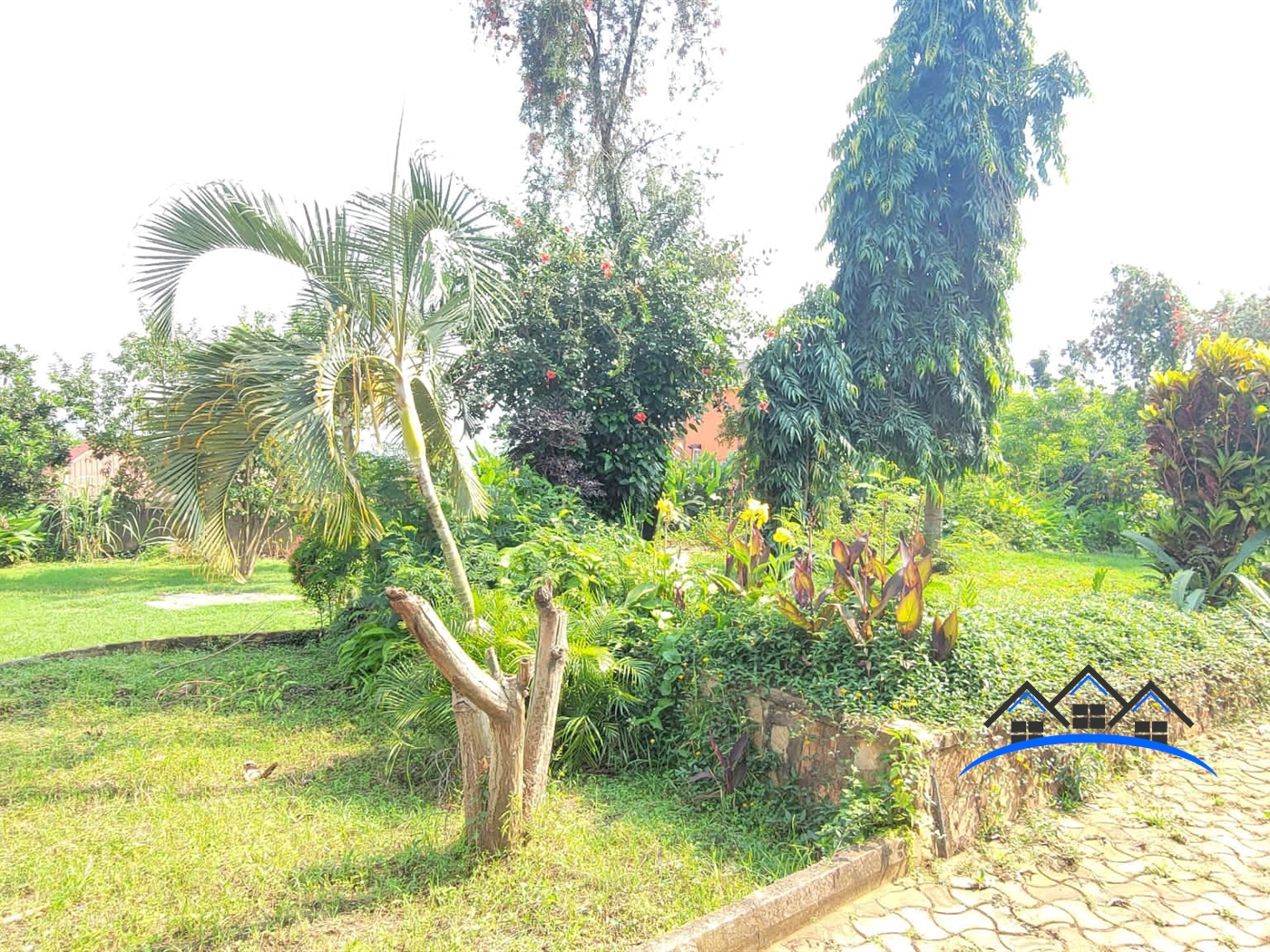 Storeyed house for sale in Kisaasi Kampala