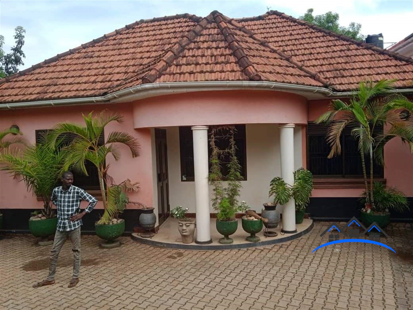 Storeyed house for sale in Kira Wakiso