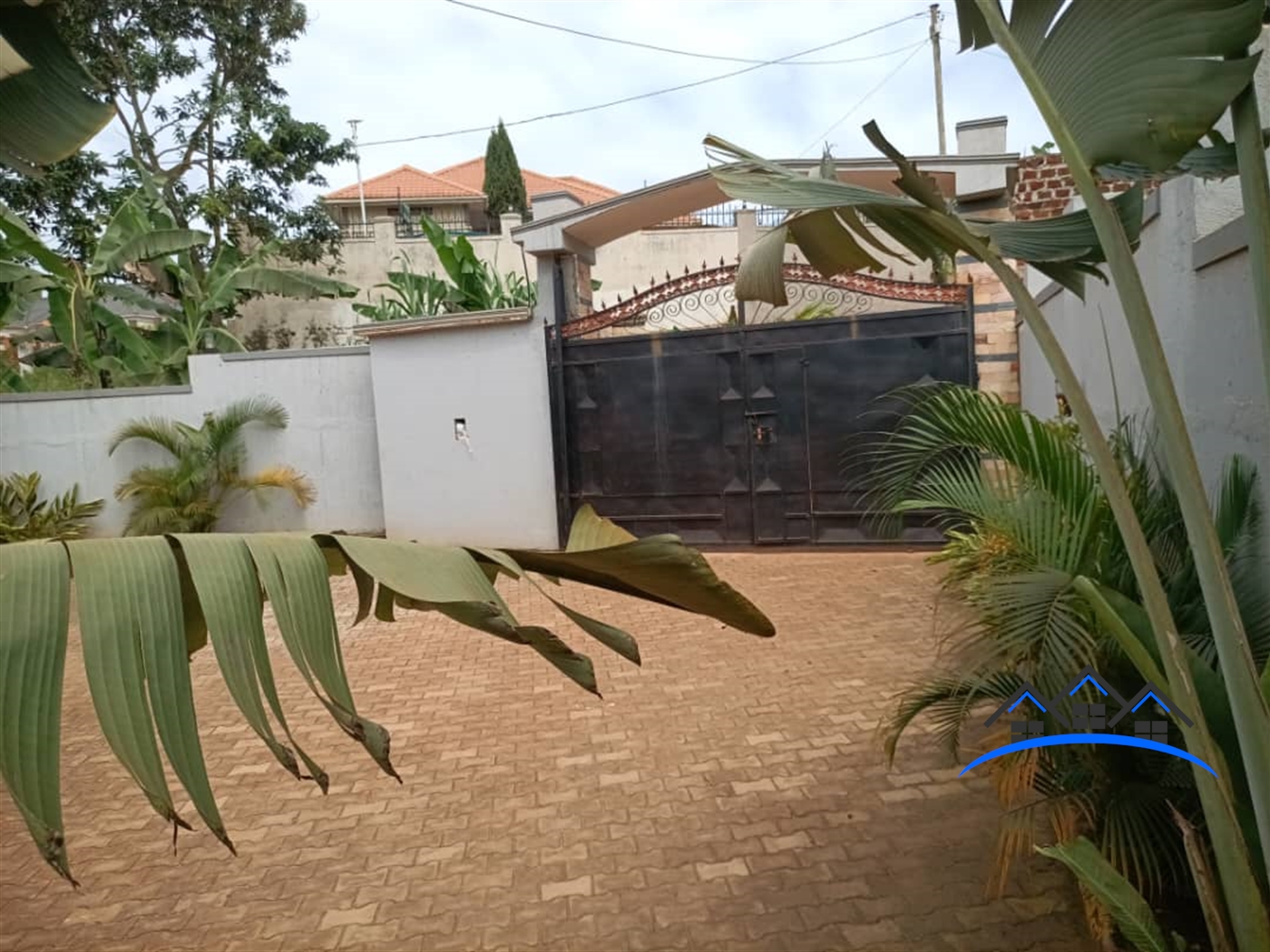 Bungalow for sale in Kitende Wakiso