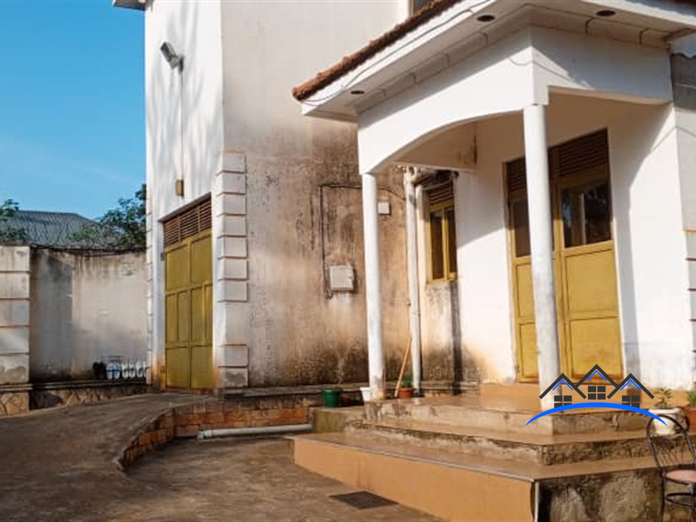 Storeyed house for sale in Matugga Wakiso