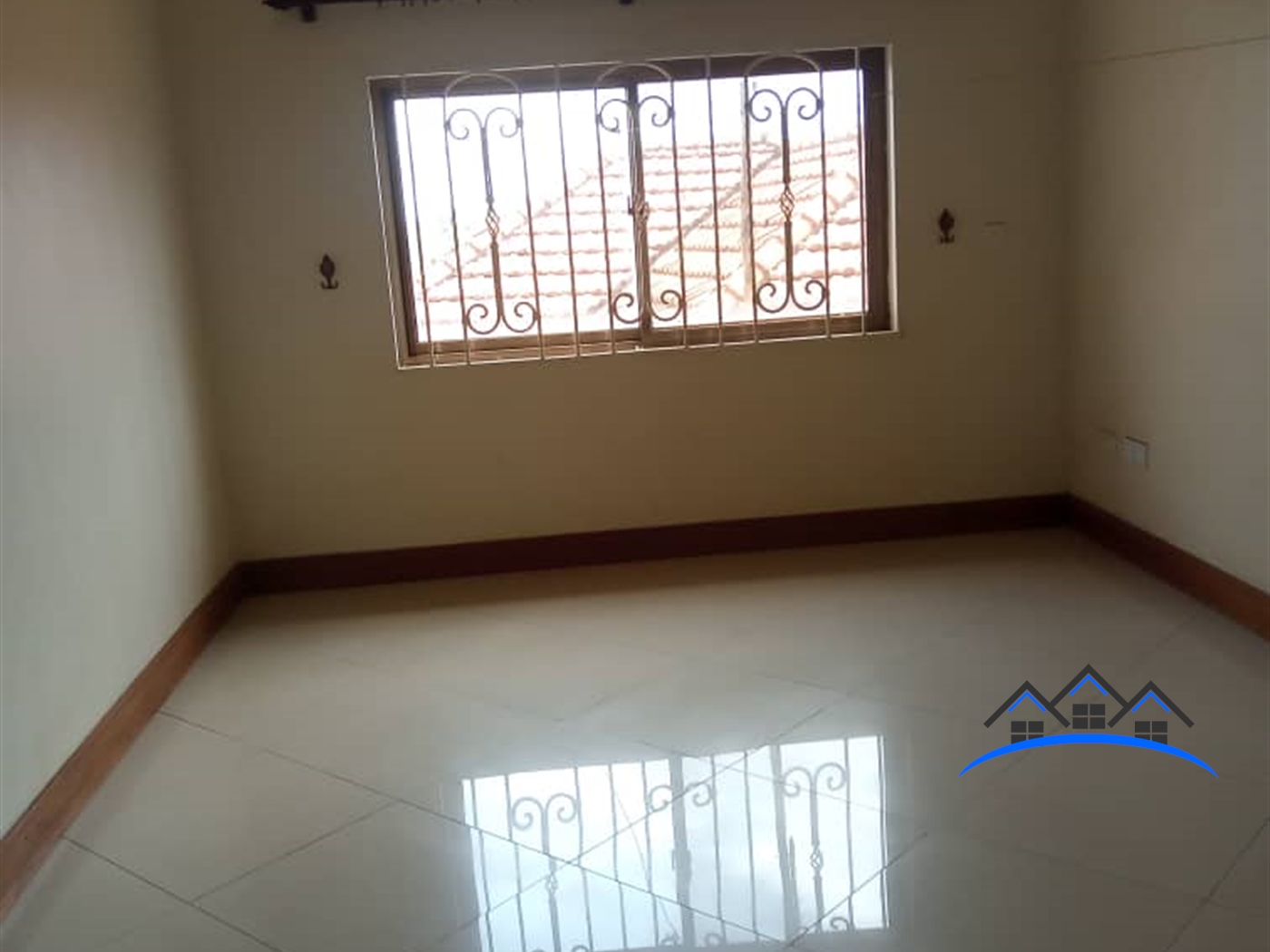 Storeyed house for sale in Seguku Wakiso